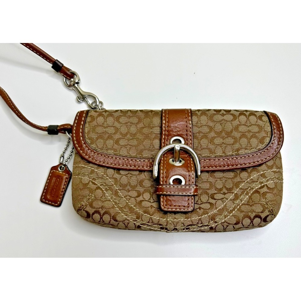 Coach Soho Signature C Buckle Wristlet Beige Jacquard Canvas Brown Leather Trim - Picture 2 of 14
